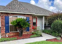 Pre-foreclosure in  PORTSMOUTH DR Denham Springs, LA 70706