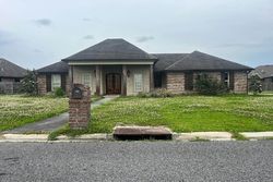 Pre-foreclosure in  SUGAR TRACE LN New Iberia, LA 70563