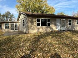Pre-foreclosure in  NW BUCHANAN ST Topeka, KS 66608