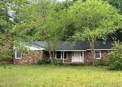 Pre-foreclosure in  PARKVIEW CIR Valdosta, GA 31602