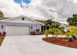 Pre-foreclosure in  PINEHURST CIR Naples, FL 34113