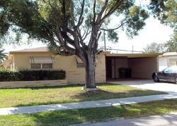 Pre-foreclosure in  SW 17TH ST Fort Lauderdale, FL 33312