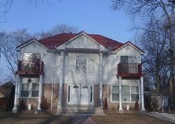 Pre-foreclosure in  S ELMWOOD AVE Palatine, IL 60074