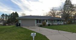 Pre-foreclosure in  LILAC LN Pewaukee, WI 53072