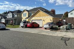 Pre-foreclosure in  S RAINIER PL Kennewick, WA 99337