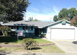 Pre-foreclosure in  WAKEFIELD WAY Sacramento, CA 95822