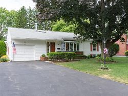 Pre-foreclosure in  VILLA NOVA RD Rochester, NY 14617