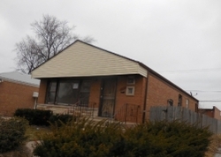 Pre-foreclosure in  S HOXIE AVE Chicago, IL 60633