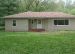 Pre-foreclosure in  E BROOKHAVEN DR Caseyville, IL 62232