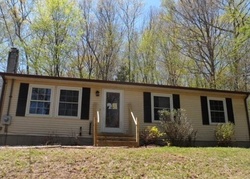 Pre-foreclosure in  OLD NEW LONDON RD Salem, CT 06420