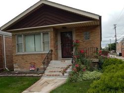 Pre-foreclosure in  S WHIPPLE ST Chicago, IL 60652