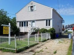 Pre-foreclosure in  COLONY DR Baldwin, NY 11510