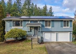 Pre-foreclosure in  GLEN OAKS DR E Spanaway, WA 98387