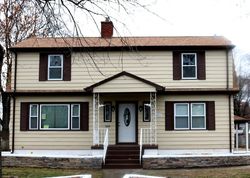 Pre-foreclosure in  ARCADIA AVE Lansing, IL 60438