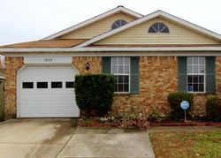 Pre-foreclosure in  SOUTHAVEN DR Virginia Beach, VA 23464