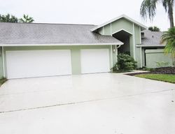 Pre-foreclosure in  EDGEMOOR DR Palm Harbor, FL 34685