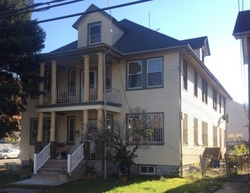 Pre-foreclosure in  3RD AVE W Newark, NJ 07107