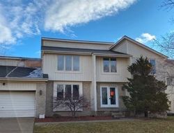 Pre-foreclosure in  TIMBERVIEW TRL West Bloomfield, MI 48322