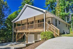 Pre-foreclosure in  MARSHBANKS RDG Weaverville, NC 28787