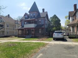 Pre-foreclosure in  DARTMOUTH ST Springfield, MA 01109