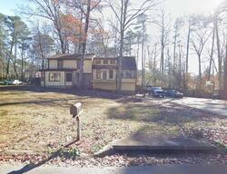 Pre-foreclosure in  ISLAND DR Stone Mountain, GA 30087