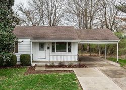 Pre-foreclosure in  ORCHARD DR Florence, KY 41042