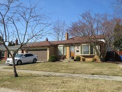 Pre-foreclosure in  BEECHWOOD DR Warren, MI 48088