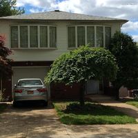 Pre-foreclosure in  ARDMORE AVE Staten Island, NY 10314