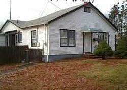 Pre-foreclosure in  MILLER RD Hicksville, NY 11801