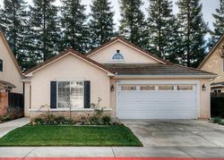 Pre-foreclosure in  W VINCENT LN Fresno, CA 93711