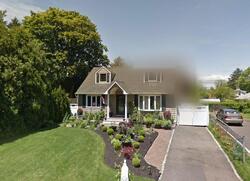 Pre-foreclosure in  MOHAWK ST Centerport, NY 11721