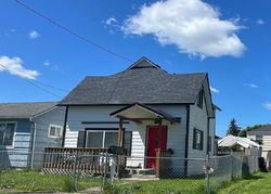 Pre-foreclosure in  S 5TH AVE Kelso, WA 98626