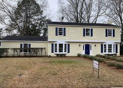 Pre-foreclosure in  RIVERWOOD DR Jackson, MS 39211