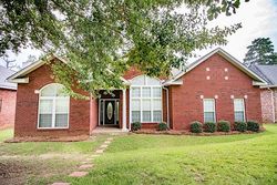 Pre-foreclosure in  CORNELL AVE Dothan, AL 36303