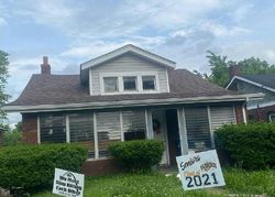 Pre-foreclosure in  LUCAS AND HUNT RD Saint Louis, MO 63121