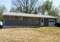 Pre-foreclosure in  JETT DR Saint Louis, MO 63136