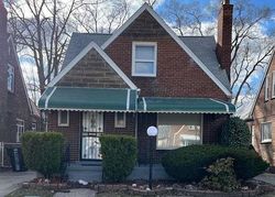 Pre-foreclosure in  WASHBURN ST Detroit, MI 48221