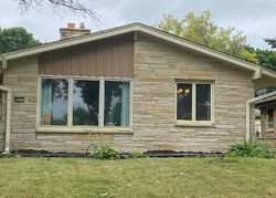 Pre-foreclosure in  W GRANTOSA DR Milwaukee, WI 53222