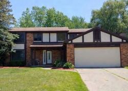 Pre-foreclosure in  VALLEY FORGE DR Farmington, MI 48331