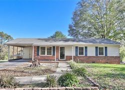 Pre-foreclosure Listing in N ARLINGTON AVE JONESVILLE, NC 28642