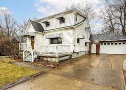 Pre-foreclosure in  W RIVER RD N Elyria, OH 44035