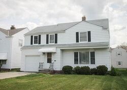 Pre-foreclosure in  S GREEN RD Beachwood, OH 44122