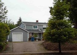 Pre-foreclosure in  6TH ST NW Salem, OR 97304