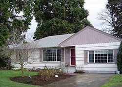 Pre-foreclosure in  7TH AVE NE Salem, OR 97303