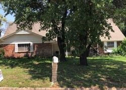 Pre-foreclosure in  OAKWOOD DR Hennessey, OK 73742