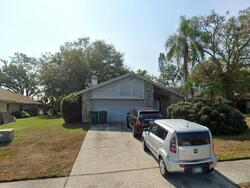 Pre-foreclosure in  HUMPHRIES RD Safety Harbor, FL 34695