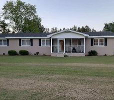 Pre-foreclosure in  BUCKEYE CT Vance, SC 29163