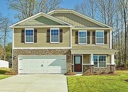 Pre-foreclosure in  ADDLESTONE CIR Fountain Inn, SC 29644