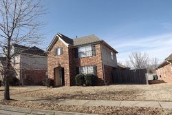 Pre-foreclosure in  ROGERS PARK AVE Cordova, TN 38016