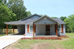 Pre-foreclosure in  HAMLET RD Millington, TN 38053